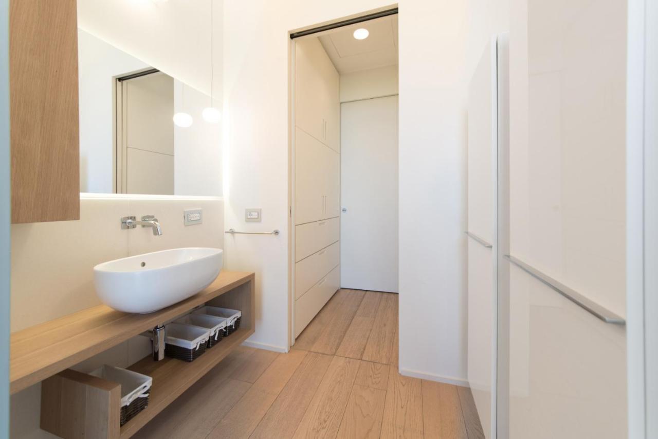 Stylish Elegant Suite In Torre Solaria With Exclusive Milan'S View Milão Exterior foto