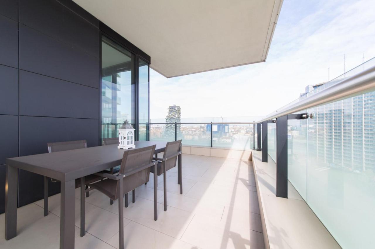 Stylish Elegant Suite In Torre Solaria With Exclusive Milan'S View Milão Exterior foto