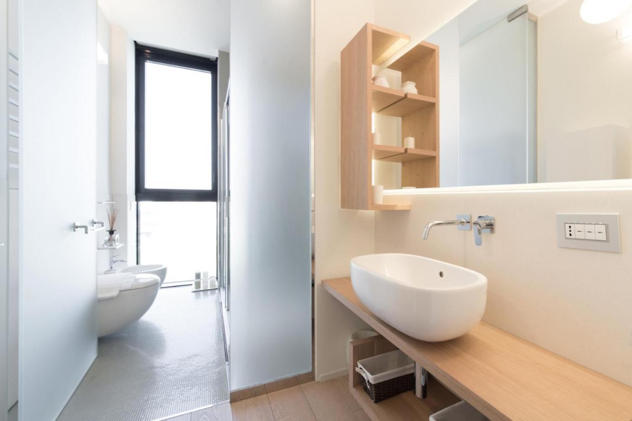 Stylish Elegant Suite In Torre Solaria With Exclusive Milan'S View Milão Exterior foto